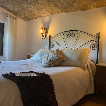Casa Cueva "Las Calcetas" Guest House Setenil De Las Bodegas Екстериор снимка
