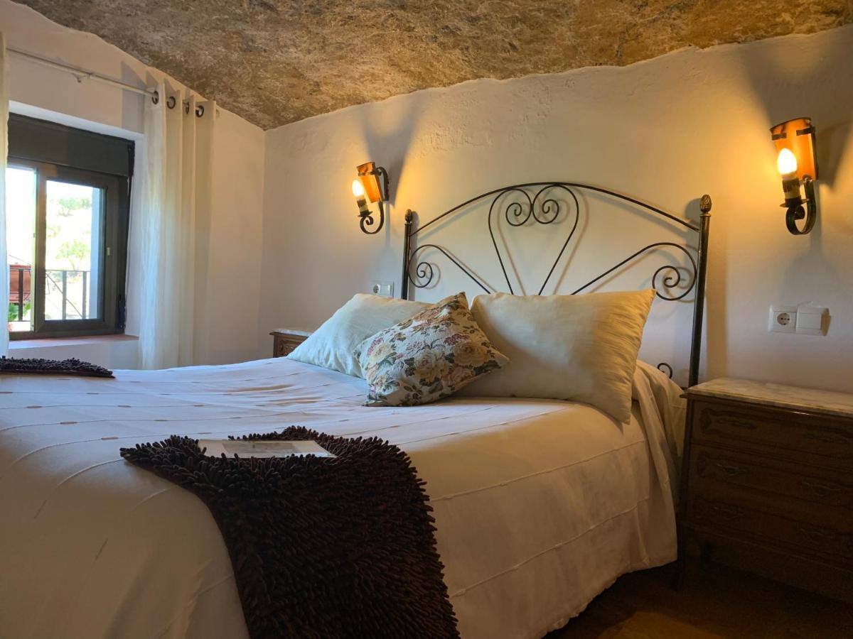 Casa Cueva "Las Calcetas" Guest House Setenil De Las Bodegas Екстериор снимка