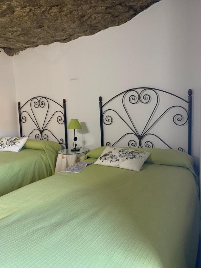 Casa Cueva "Las Calcetas" Guest House Setenil De Las Bodegas Екстериор снимка