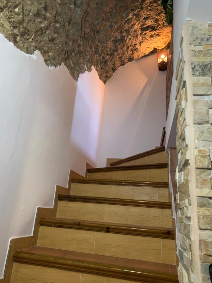 Casa Cueva "Las Calcetas" Guest House Setenil De Las Bodegas Екстериор снимка